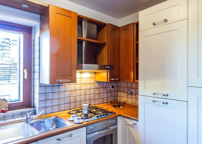 - Essential Apartment