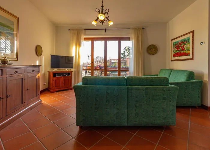 Apartment - Essential Rom